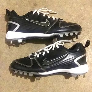 Nike softball cleats